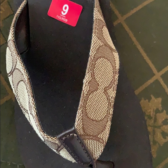 Shoes - Picture 4 of 4